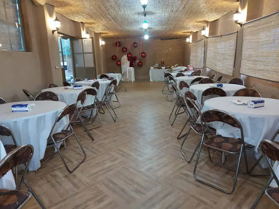 رهن اجاره رستوران|اجارهٔ کوتاهمدت ویلا و باغ|زرقان, |دیوار