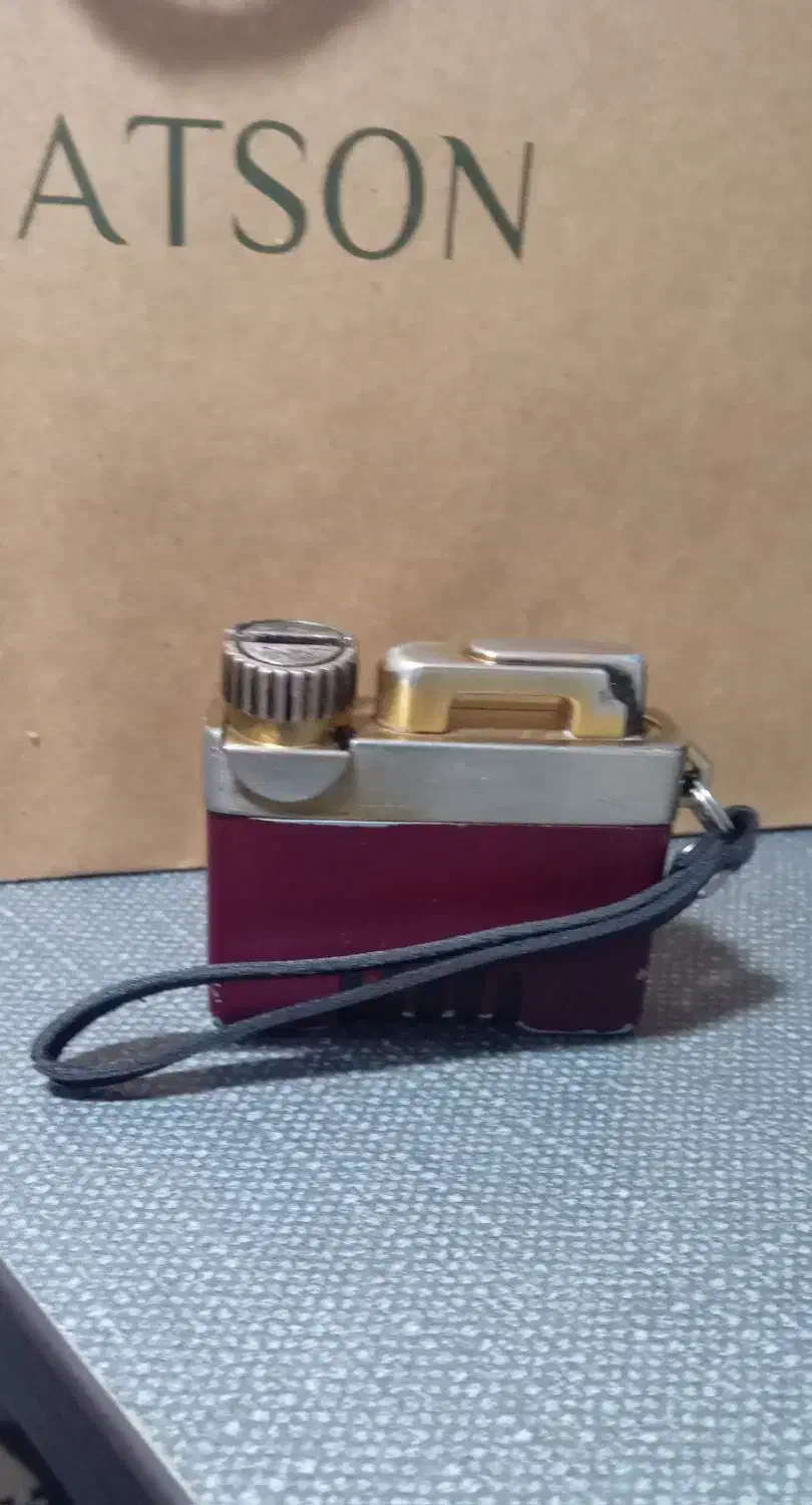 فندک کلکسیونی جوبون|کلکسیون اشیاء عتیقه|بومهن, |دیوار