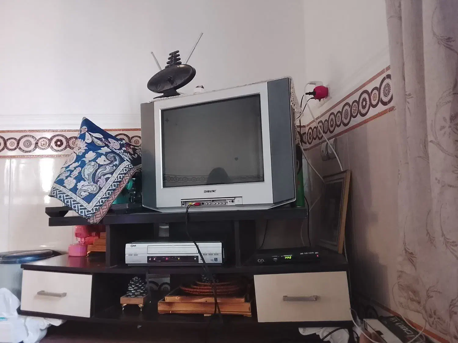 تلویزیون و دیجیتال و زیر تلویزیونی|صوتی و تصویری|آق قلا, |دیوار