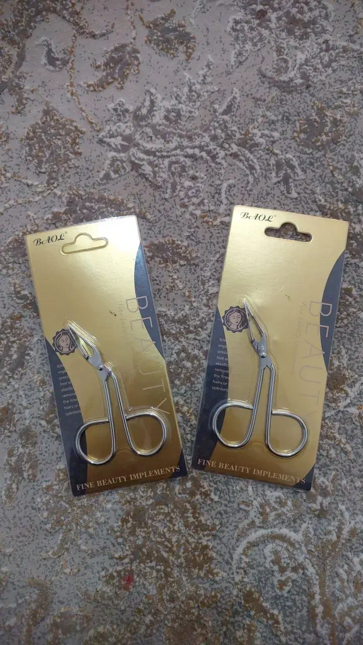 موچین ابرو|آرایشگاه و سالن‌های زیبایی|زرند, |دیوار