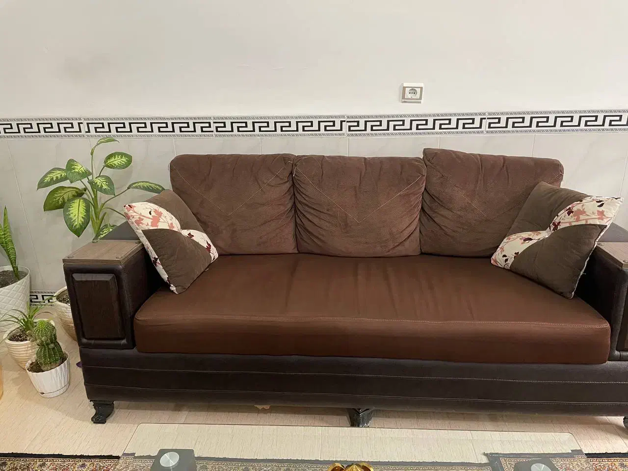 مبل ۷ نفره تمیز|مبلمان خانگی و میز عسلی|بانه, |دیوار