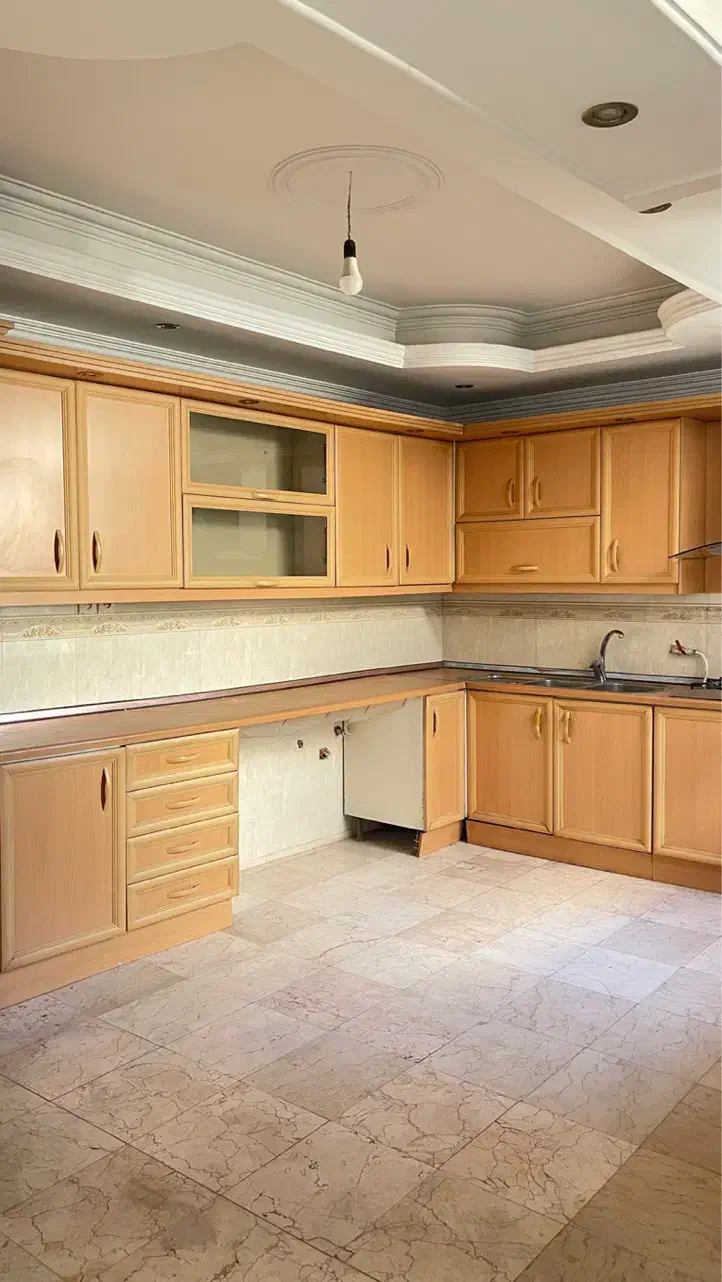 ۱۲۰متر همیلا/۲خواب بزرگ/سالن سه جهت پرده خور