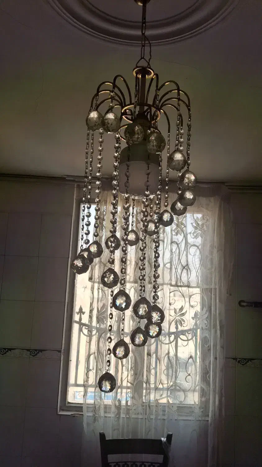 یک عدد لوستر کریستال|لوستر و چراغ آویز|محمدشهر, همایون ویلا|دیوار