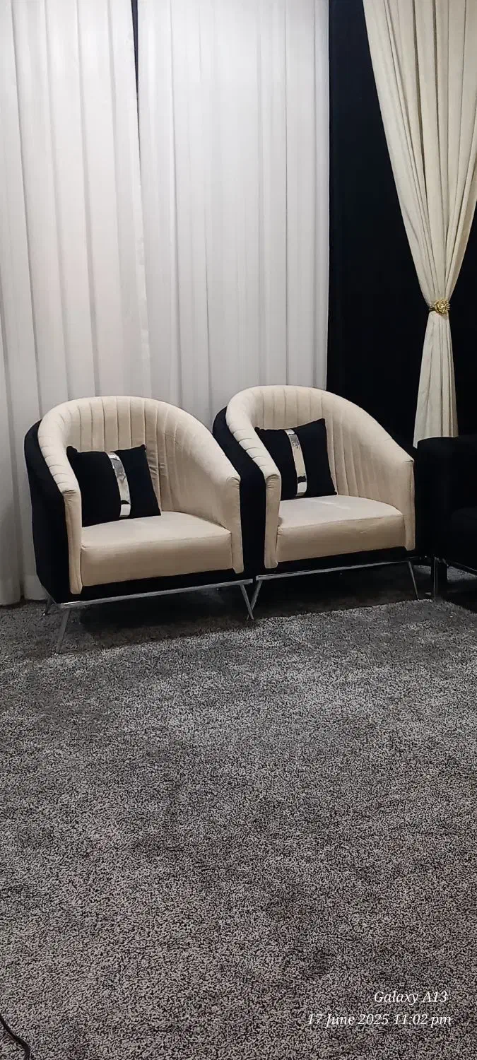 مبل هفت نفره مشکی سفید|مبلمان خانگی و میز عسلی|بندر کنگان, |دیوار