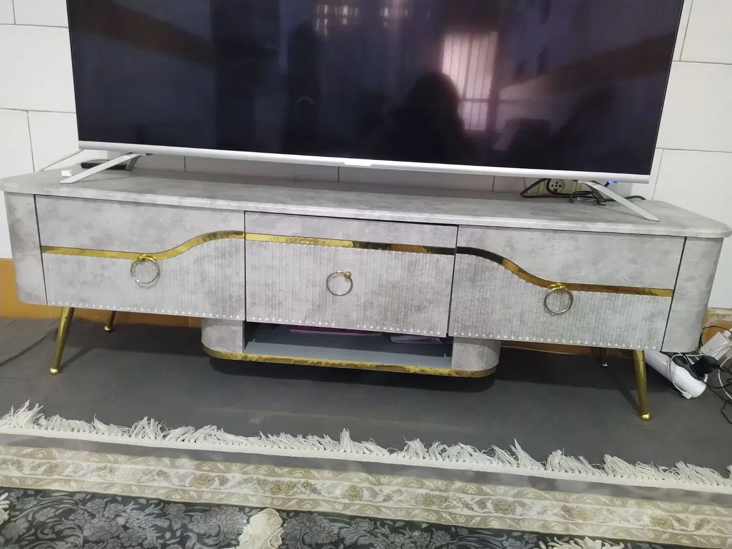 میز تلوزیون|میز تلویزیون|قم, قلعه کامکار|دیوار