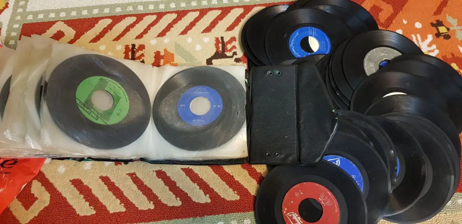 صفحه گرامافون|کلکسیون اشیاء عتیقه|اصفهان, طامه|دیوار