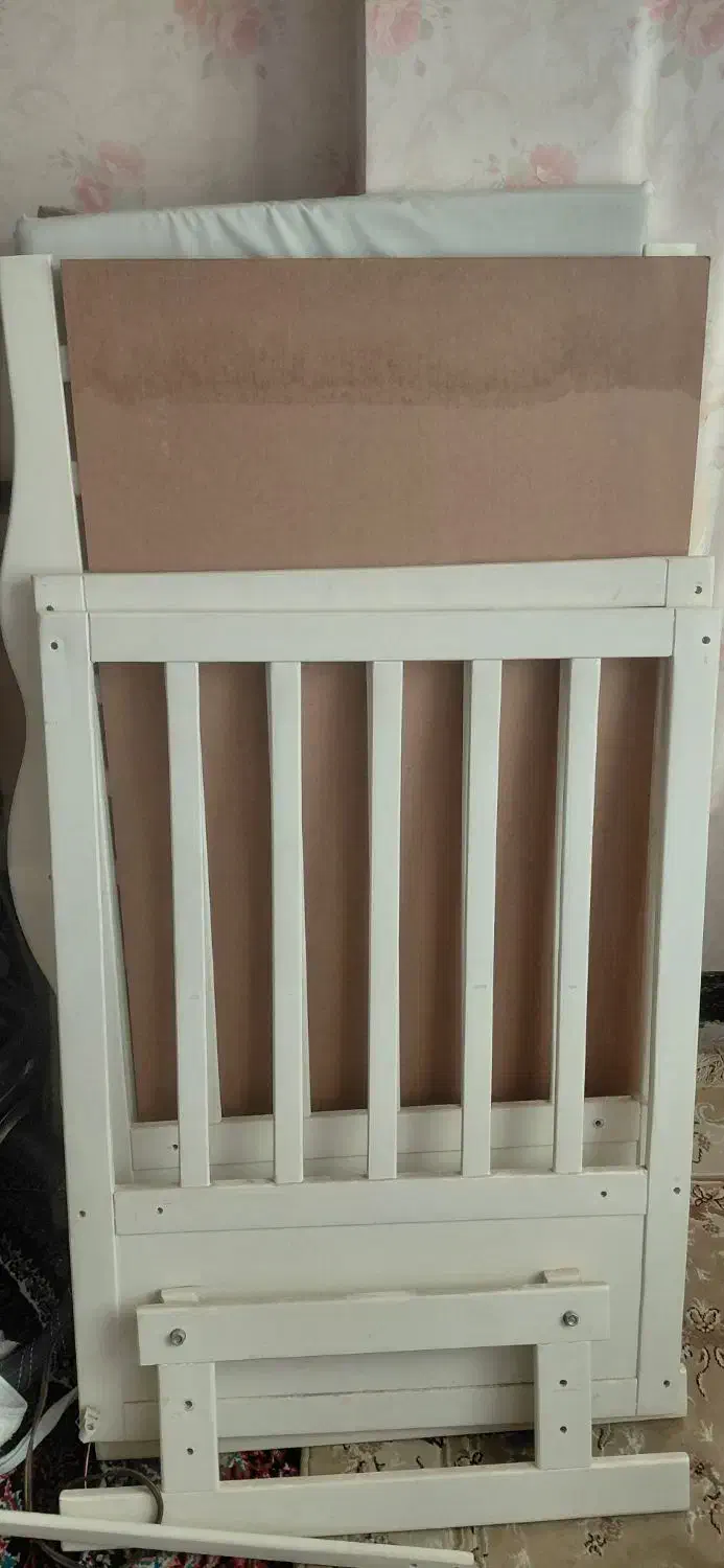 تخت کودک تا شش سال|تخت و صندلی بچه|شهریار, شهریار|دیوار