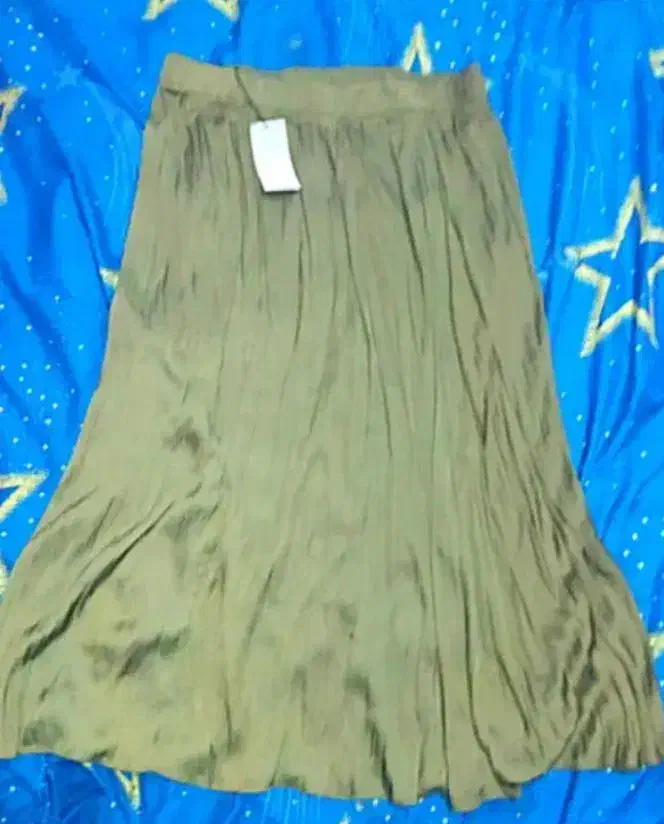 حراج واقعی لباسهای مجلسی زنانه ۴۰۰|لباس|شاهین‌شهر, شهرک هشت بهشت|دیوار