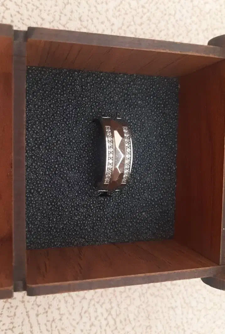 گم شدن حلقه|اشیا|مراغه, |دیوار