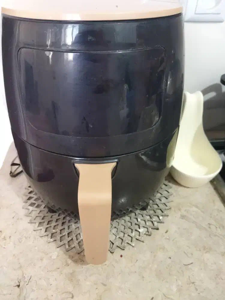 سرخ کن برقی کاملا نو|اجاق گاز و لوازم برقی پختوپز|شیراز, قلعه نو|دیوار