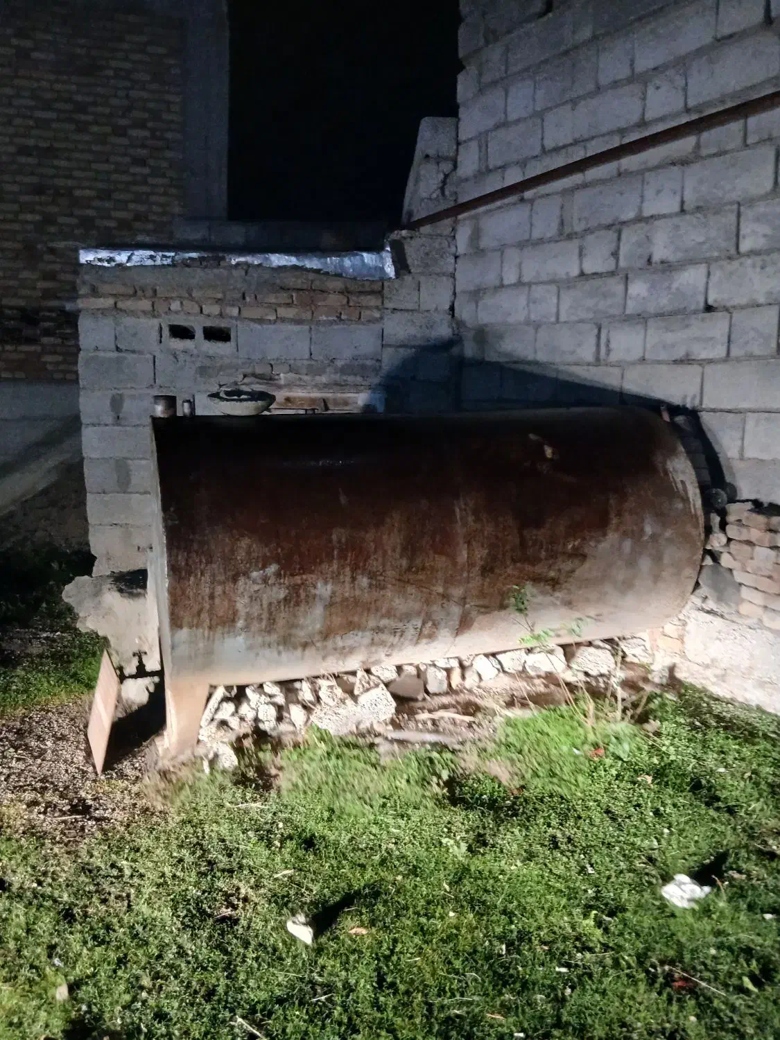 تانکر گازوئیل|ماشینآلات صنعتی|انگوت, |دیوار