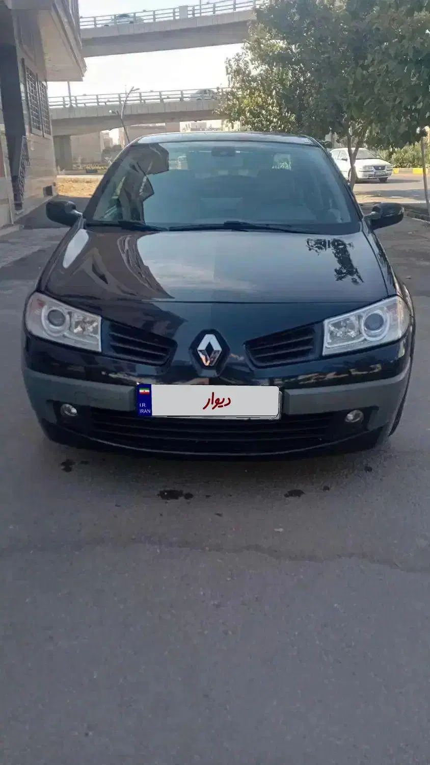 مگان ۲۰۰۰ اتوماتیک|خودرو سواری و وانت|شیراز, درکی|دیوار