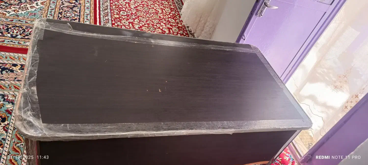 میز کار|میز تحریر و کامپیوتر|شیروان (خراسان), |دیوار