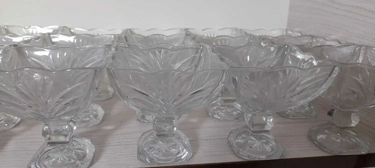 ژله خوری کاسه دیس اسطیل مرغ خوری تقسیم پارچ|ظروف سرو و پذیرایی|همدان, |دیوار