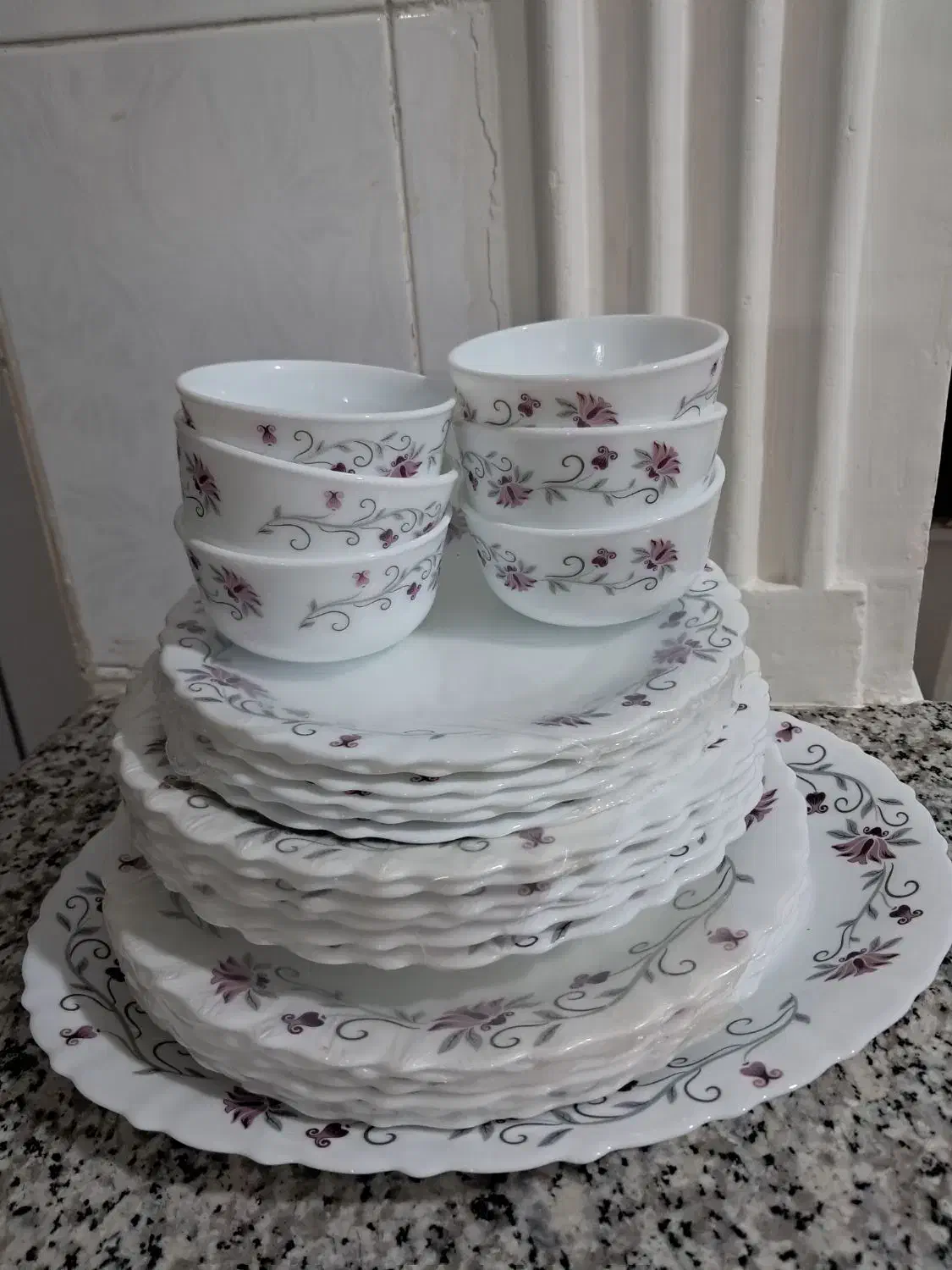 سرویس ارکوپال صورتی نو|ظروف سرو و پذیرایی|ملایر, |دیوار