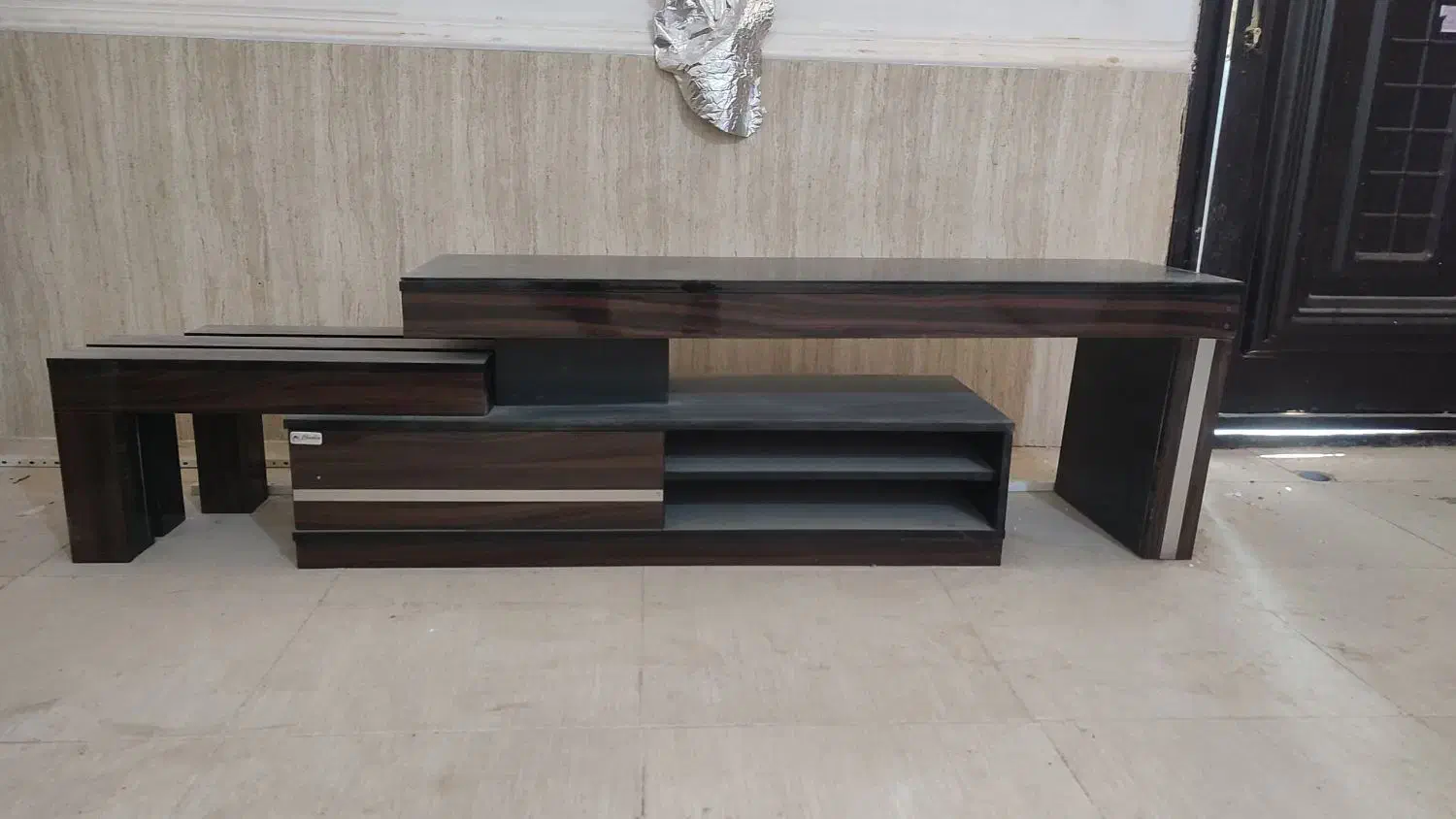 میز تلویزیون  بسیار تمیز|میز تلویزیون|رامشیر, |دیوار