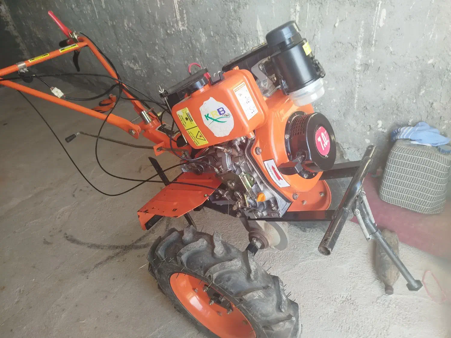 تیلر 7/5در حد خشک|ماشین‌آلات صنعتی|قائن, |دیوار