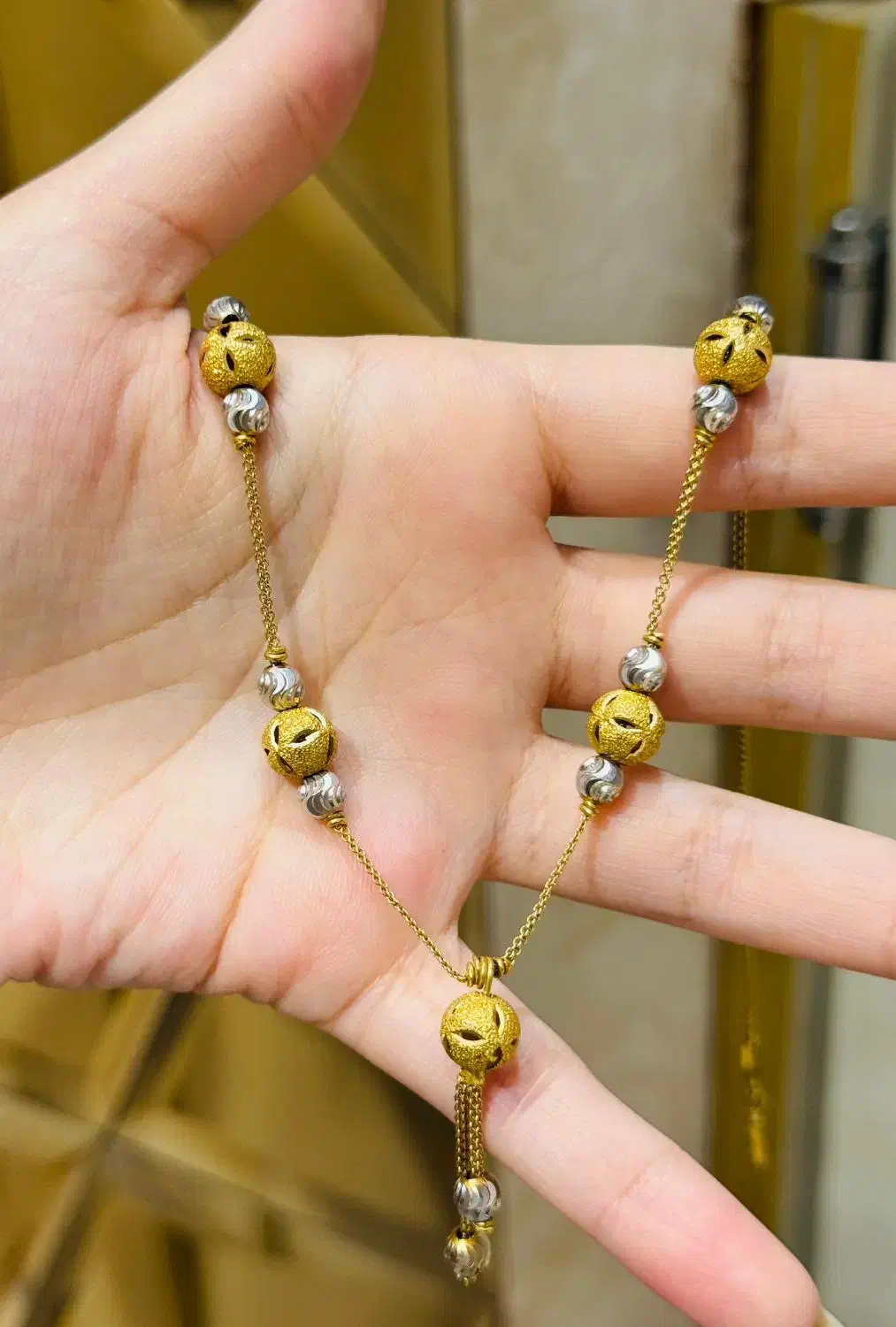 طلا،نقره|جواهرات|دهدشت, |دیوار