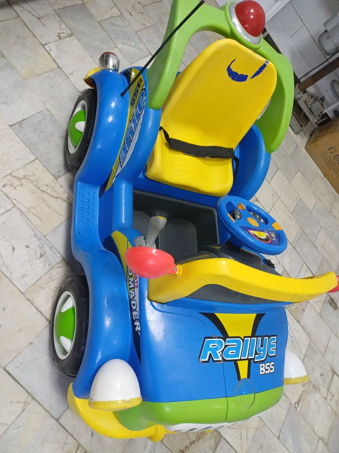 ماشین  شارژی کنترلی|اسباببازی بچه|الوند, |دیوار