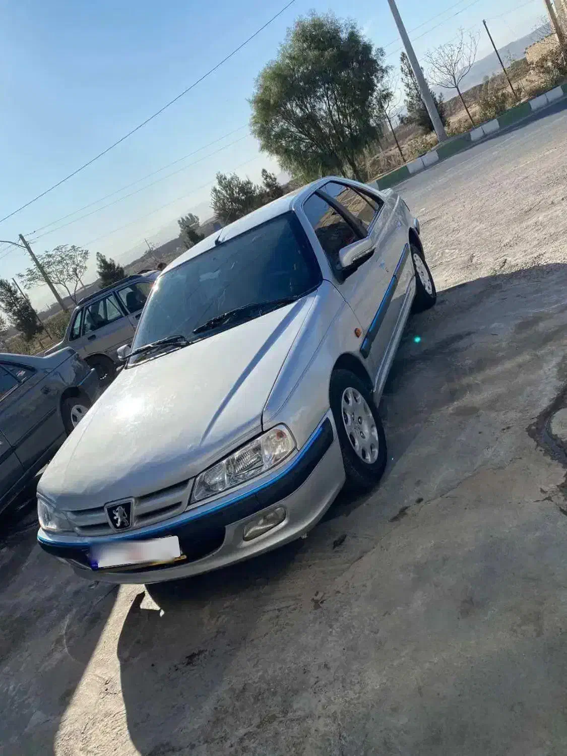 پژو پارس نقره ای|خودرو سواری و وانت|قم, جمکران|دیوار