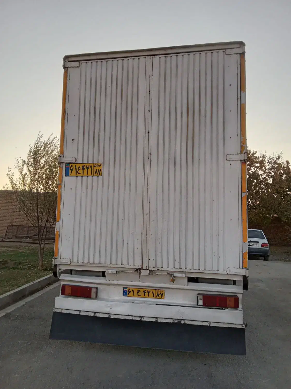 اتاق ایسوزو مسقف چادری|خودرو سنگین|اراک, |دیوار