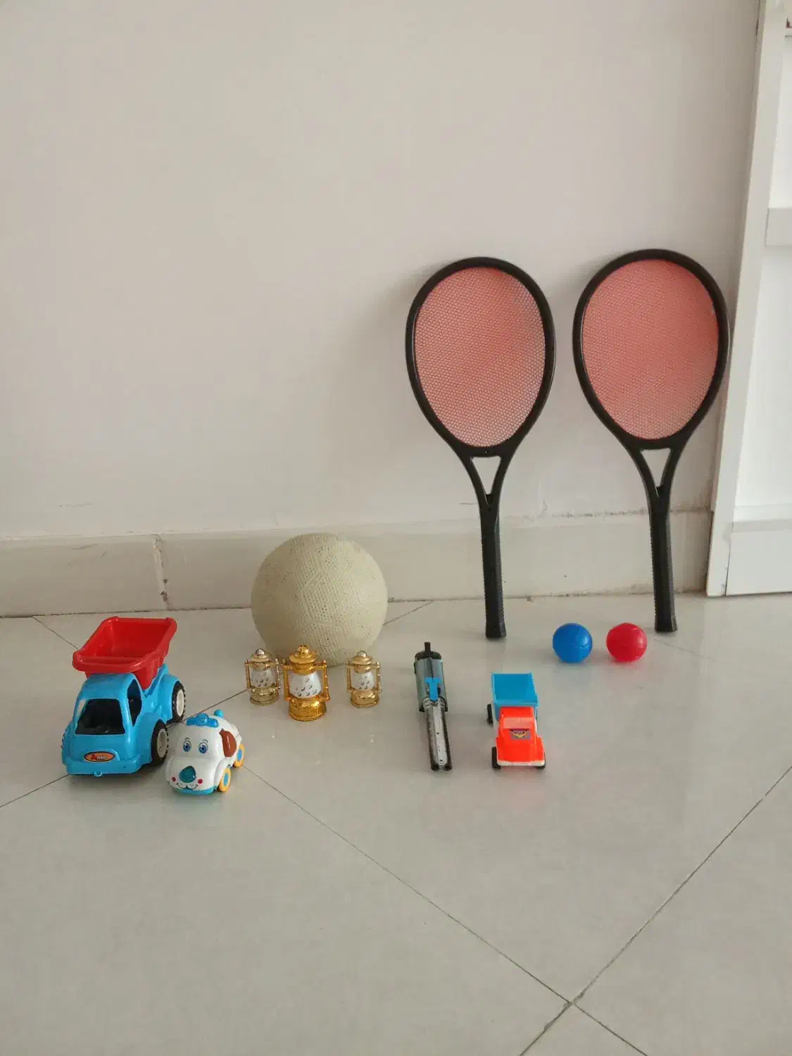 اسبابازی درحد نو|اسباببازی|قائن, |دیوار