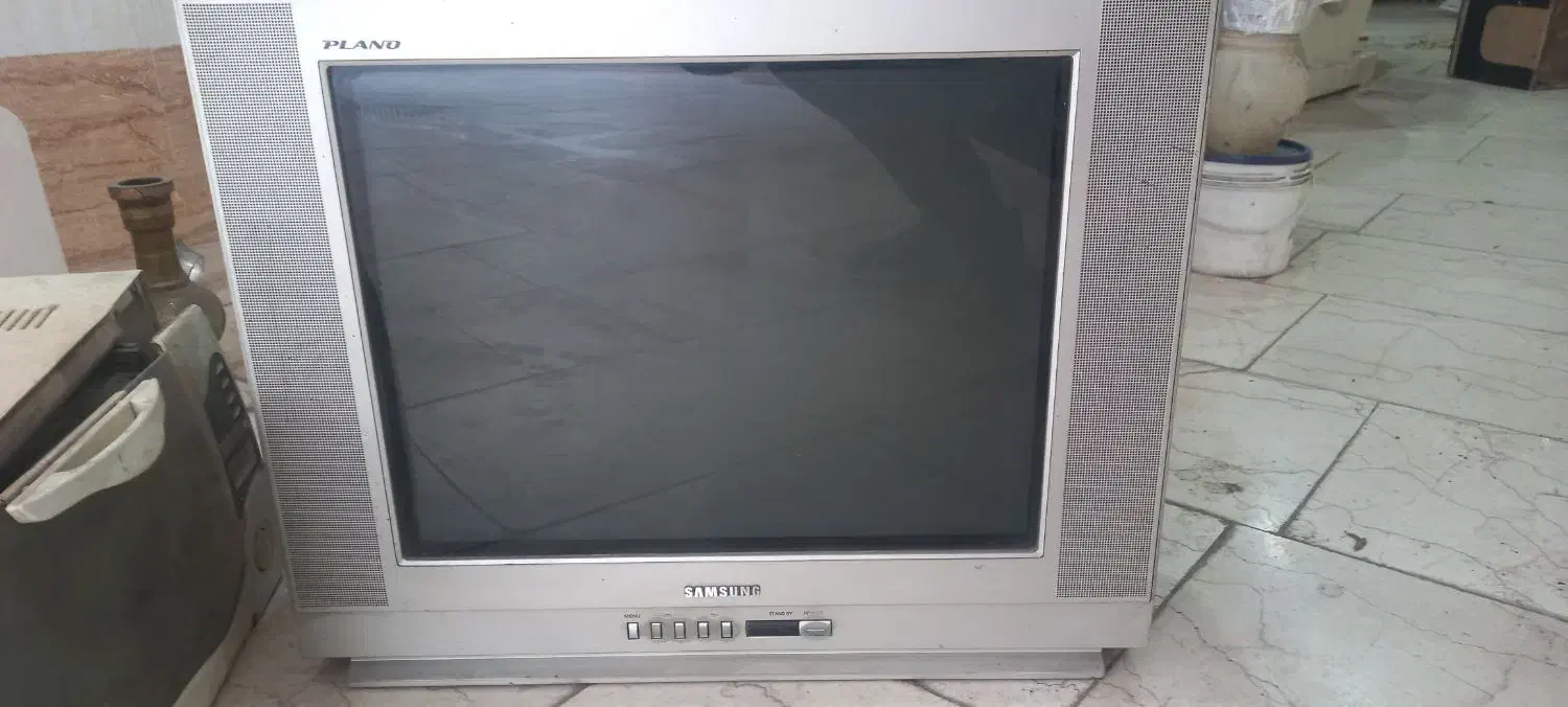 تلویزیون قدیمی|تلویزیون و پروژکتور|قزوین, |دیوار