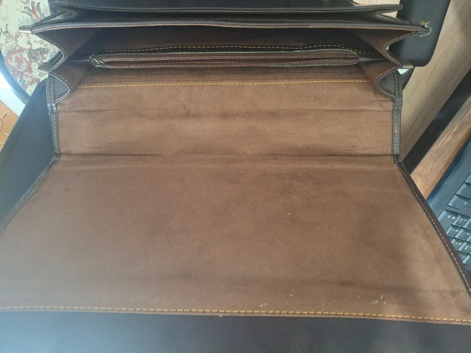 کیف  اداری مردانه چرمی|کیف، کفش، کمربند|رشت, باهنر|دیوار