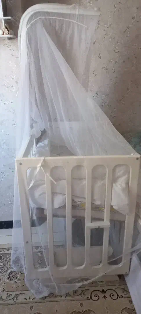 تخت کنار مادر|تخت و صندلی بچه|پرند, فاز ۵|دیوار