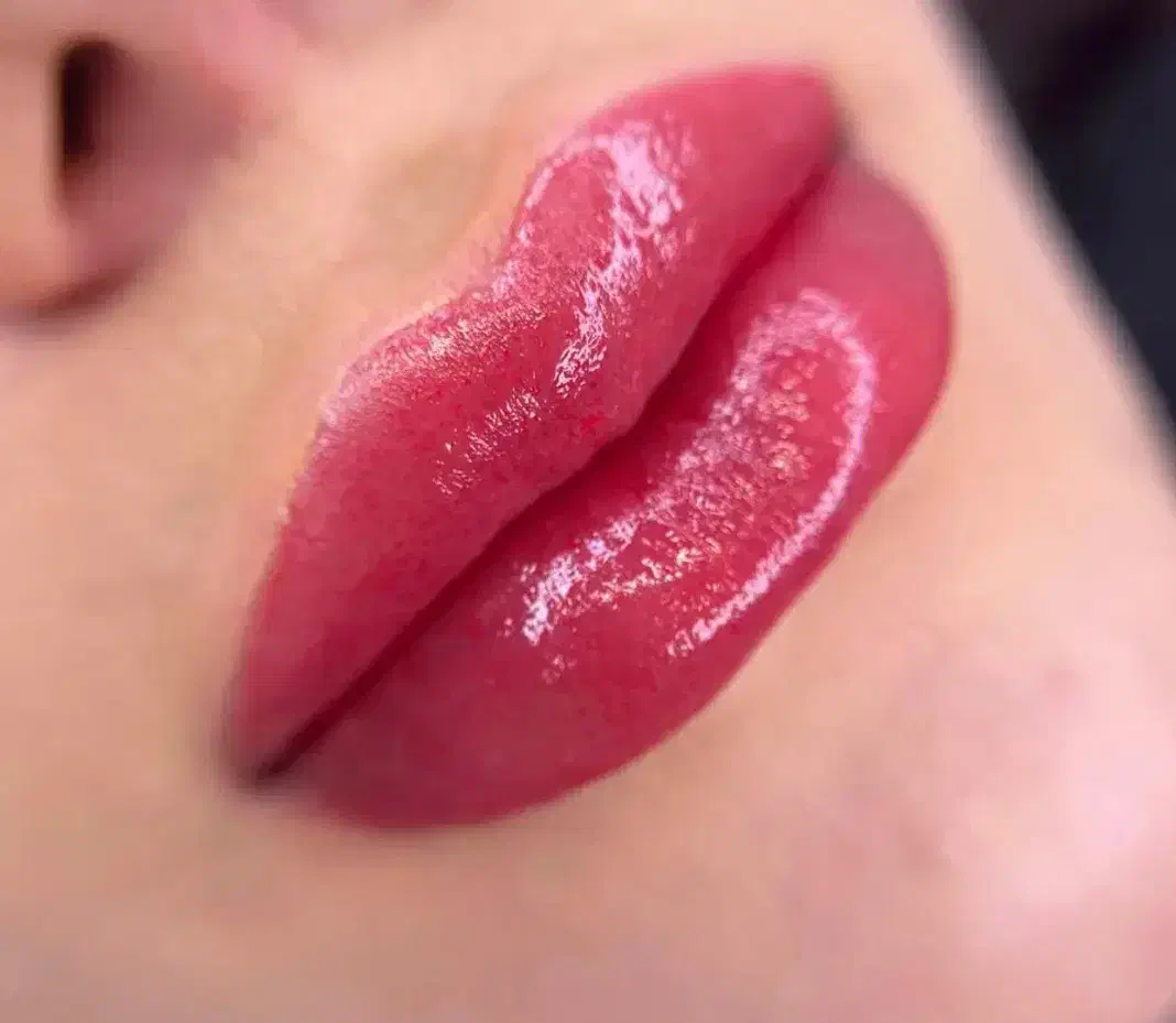 شگفتانه آرایش دائم (آخرین فرصت)خط چشم شیدینگ میکرو|خدمات آرایشگری و زیبایی|تربت جام, تیپ ۳۸ زرهی تربت جام|دیوار