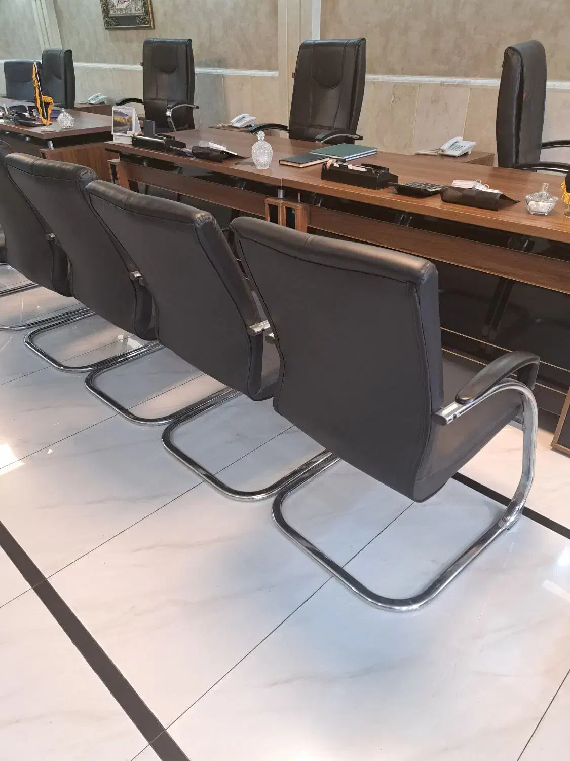 استخدام آبدارچی در دفتر املاک|استخدام سرایداری و نظافت|کرج, عظیمیه|دیوار