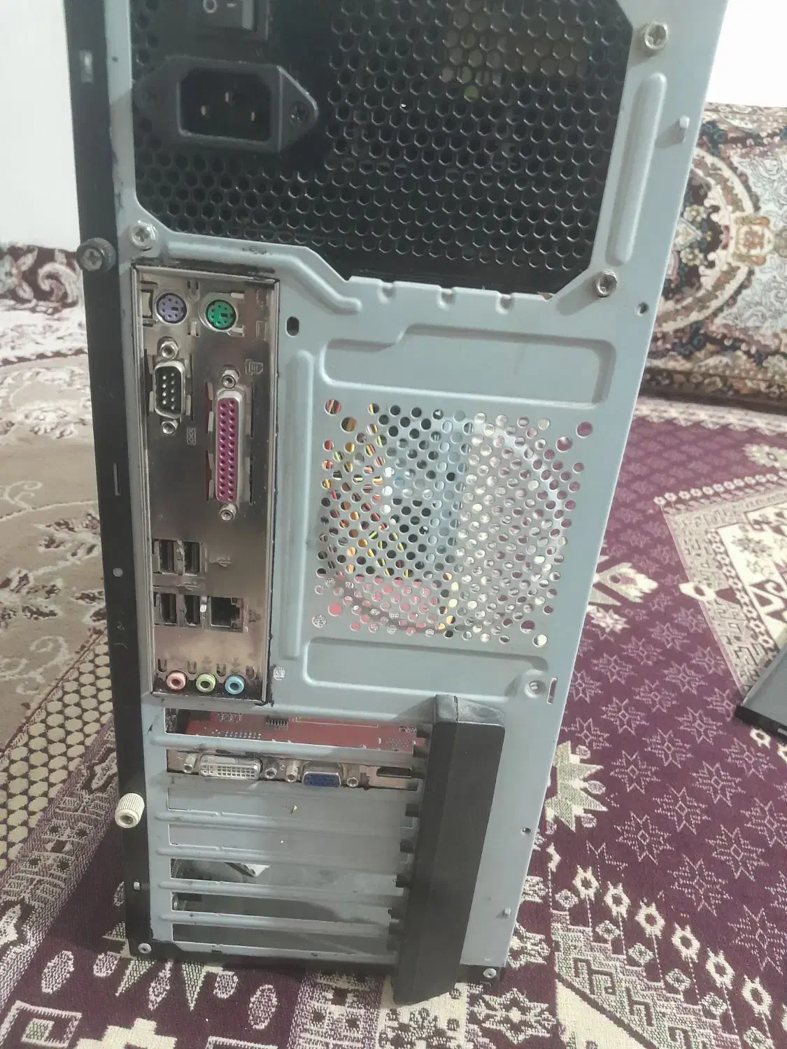 یک دستگاه کامپیوتر|رایانه رومیزی|ملایر, |دیوار