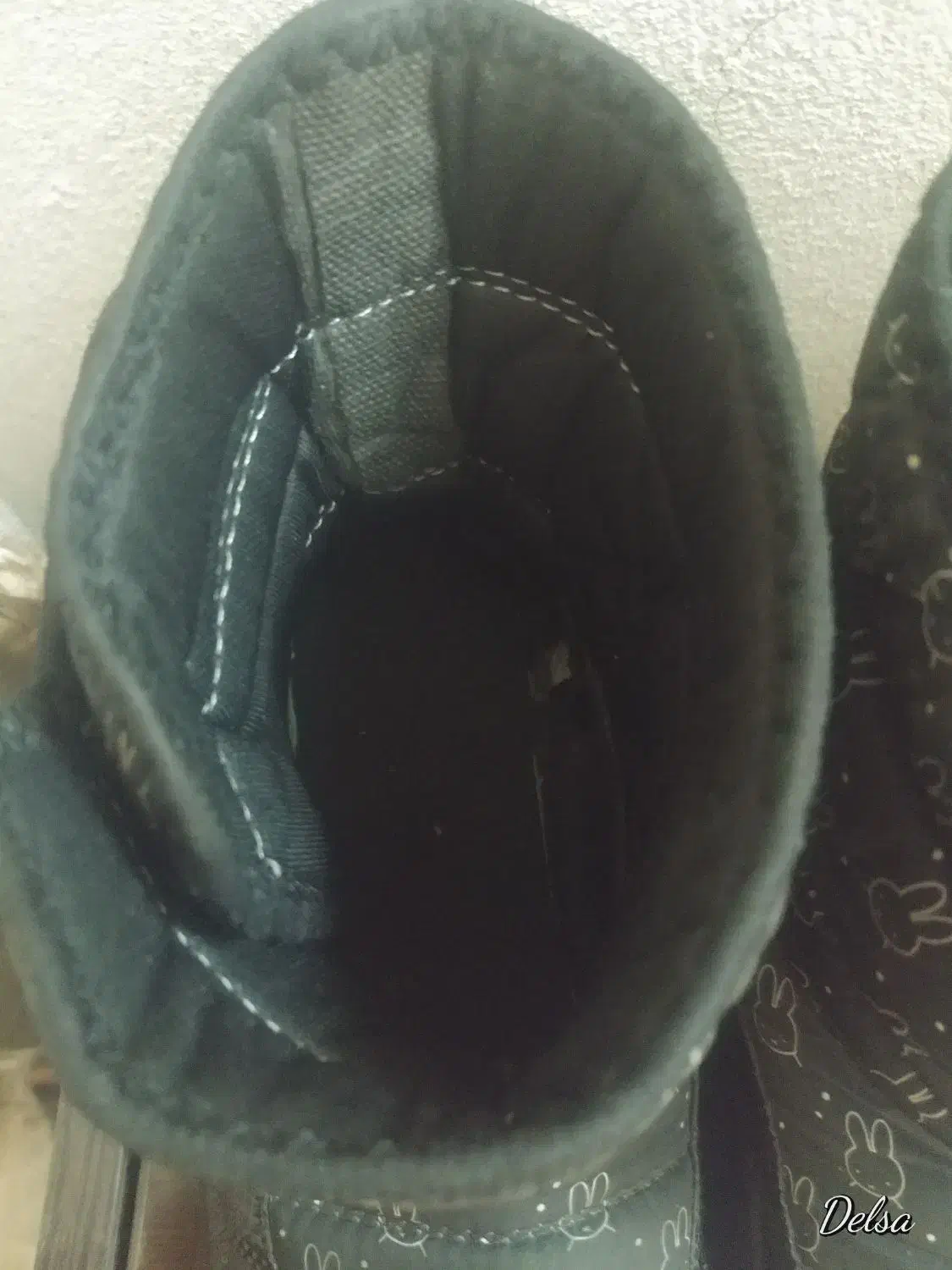 بت وچکمه|کفش و لباس بچه|رشت, نظری|دیوار