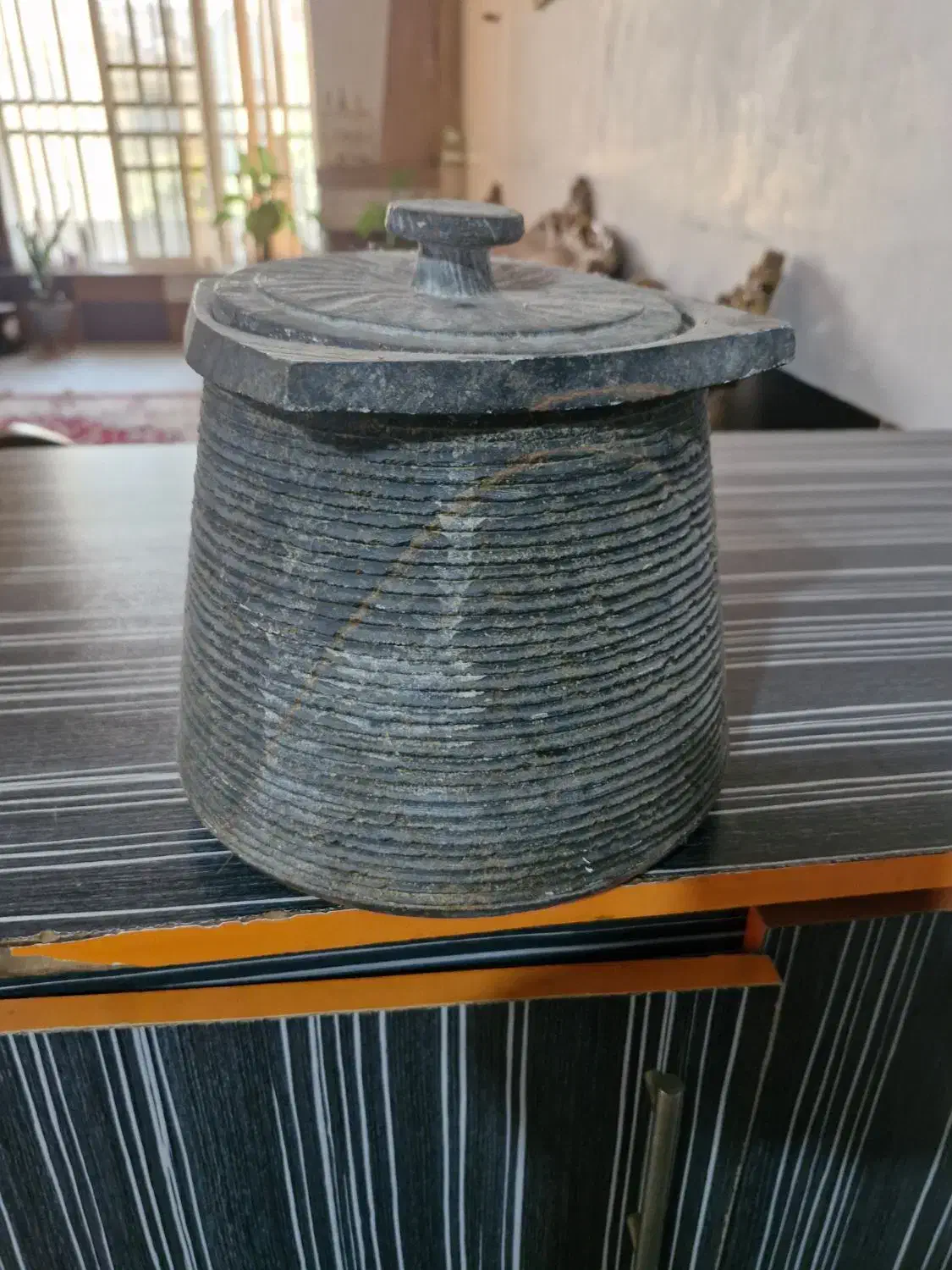 دیگ سنگی|ظروف پخت‌وپز|شیراز, درکی|دیوار