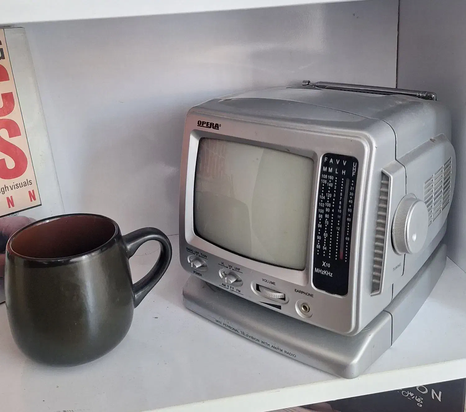 مینی تلویزیون و رادیو|کلکسیون اشیاء عتیقه|کلاله, |دیوار