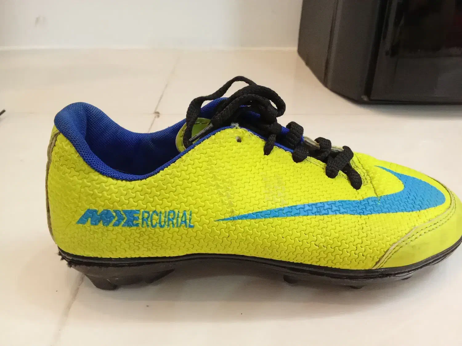 کفش چمن نایکی اصل سایز 36|ورزش‌های توپی|مشهد, انقلاب|دیوار