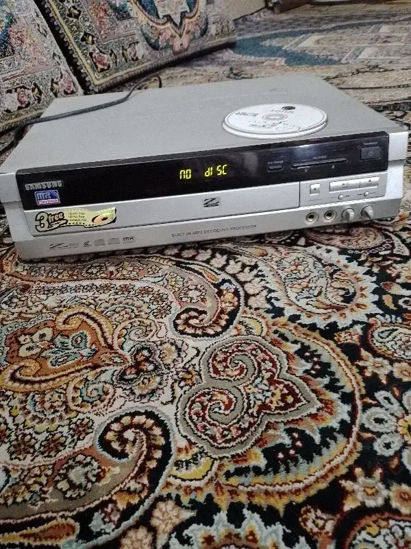 سی دی سه دیسک|پخشکننده DVD و ویدیو|مشهد, سرافرازان|دیوار