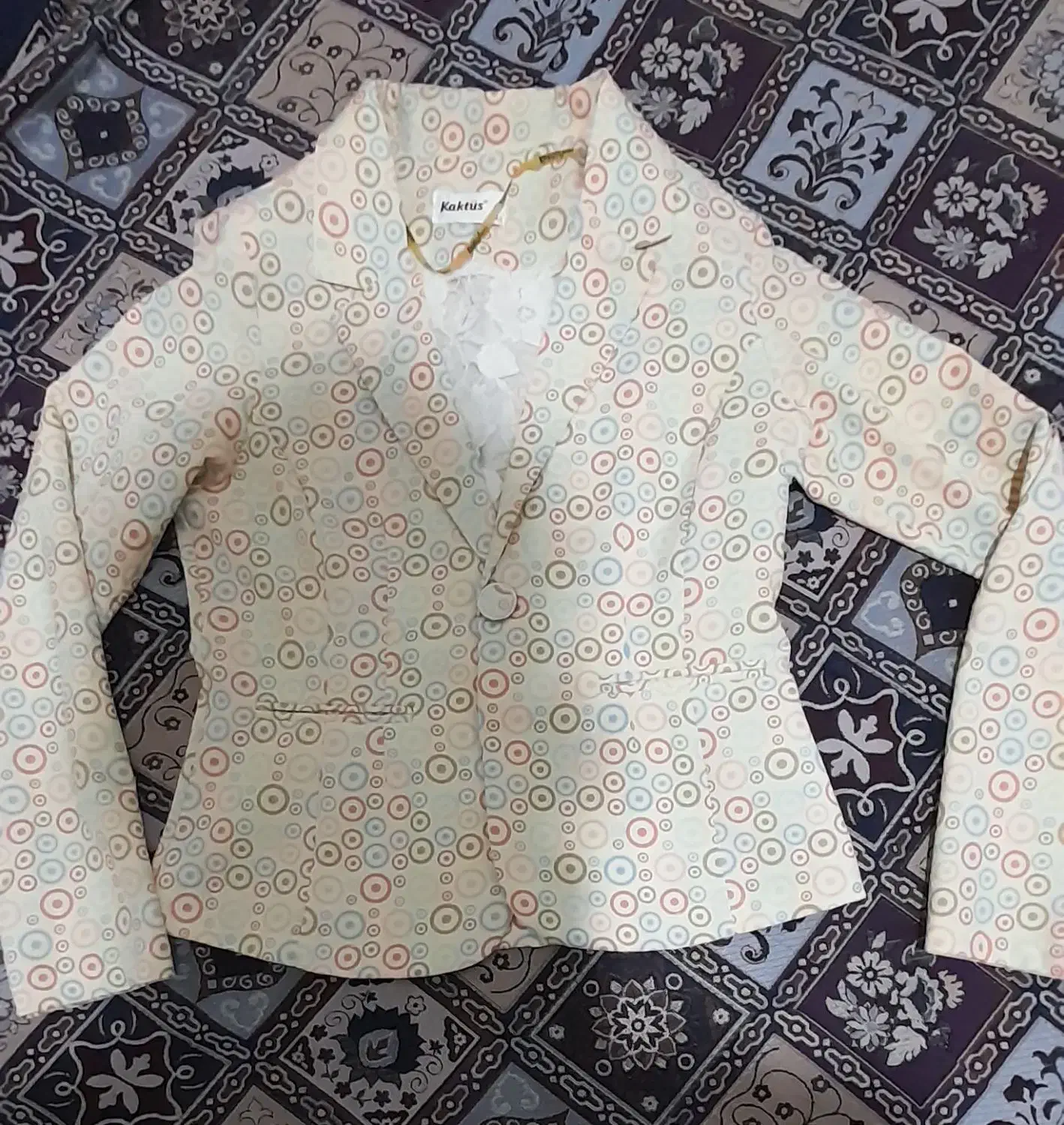 کت خارجی|لباس|قم, قم نو|دیوار