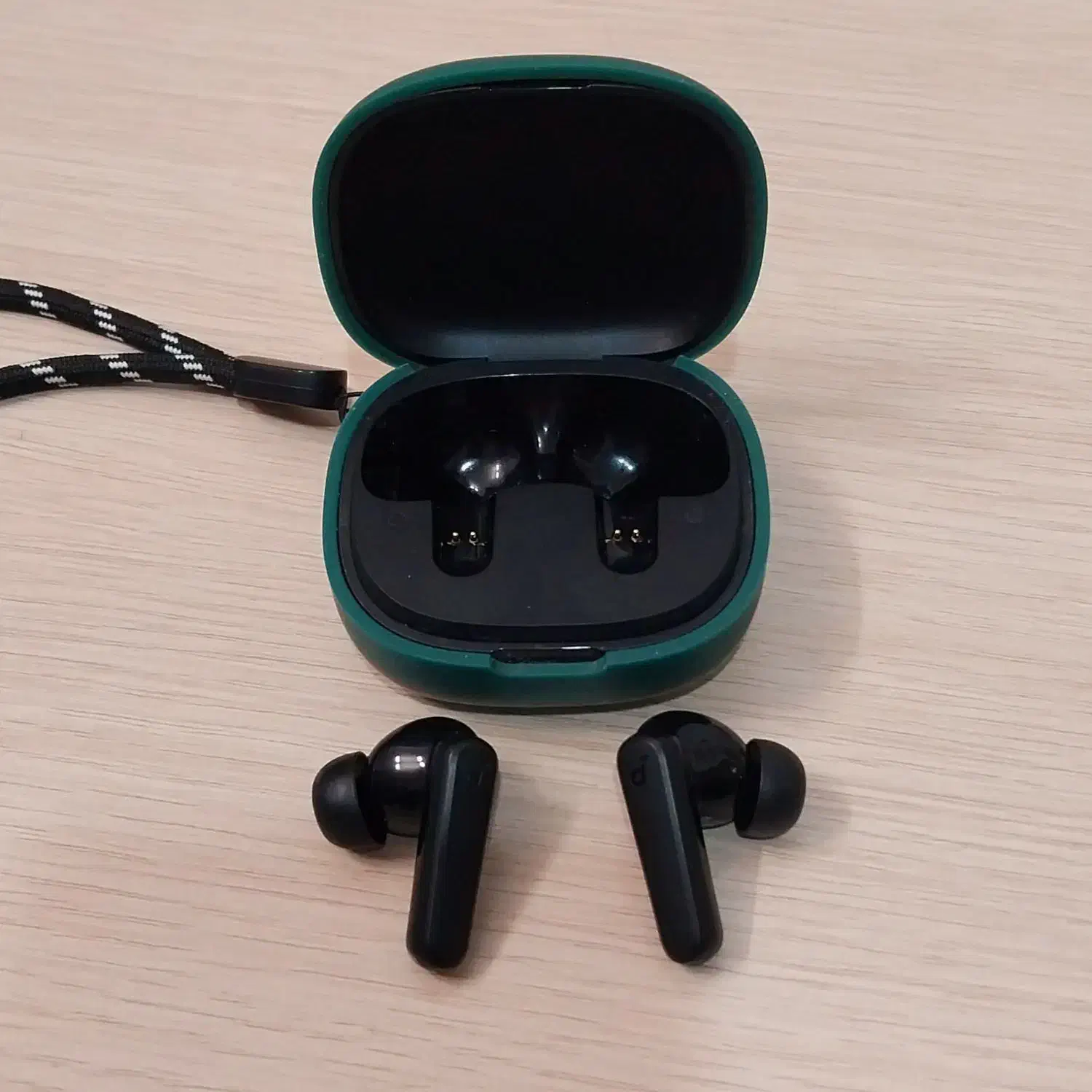 انکر r50i به همراه کاور سیلیکونی|لوازم جانبی موبایل و تبلت|قم, صفائیه|دیوار