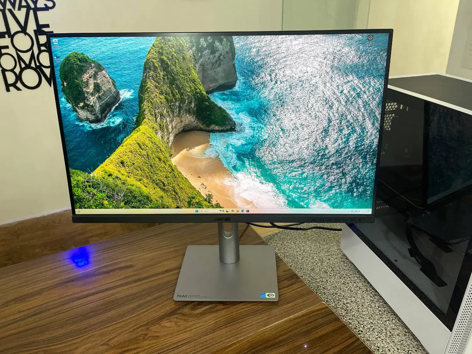 مانیتور حرفه‌ای ۲۷ اینچ Asus ProArt 4K UHD|قطعات و لوازم جانبی رایانه|رشت, امین الضرب|دیوار