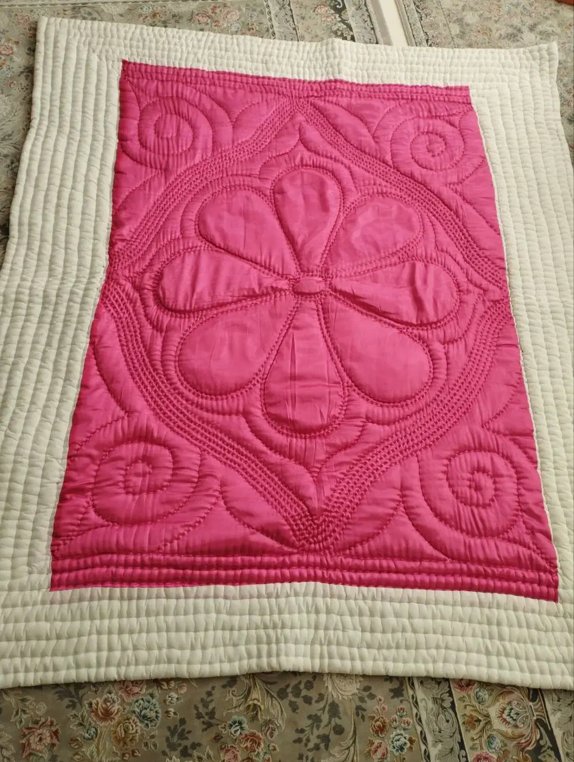 لحاف|رختخواب، بالش، پتو|سنندج, |دیوار