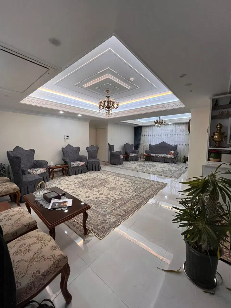 واحد اجاره ۱۱۳متری دریاچه چیتگر برج مجلل نگین ساحل