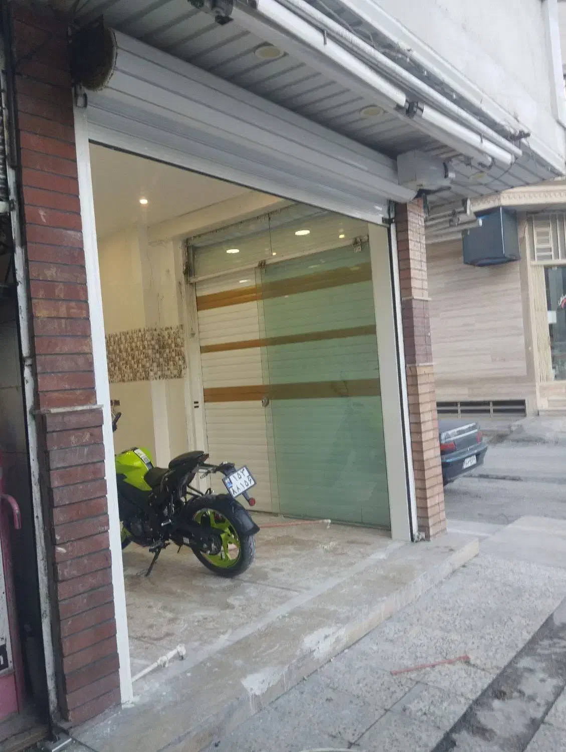 مغازه دونبش|اجارهٔ مغازه و غرفه|خرمآباد, |دیوار