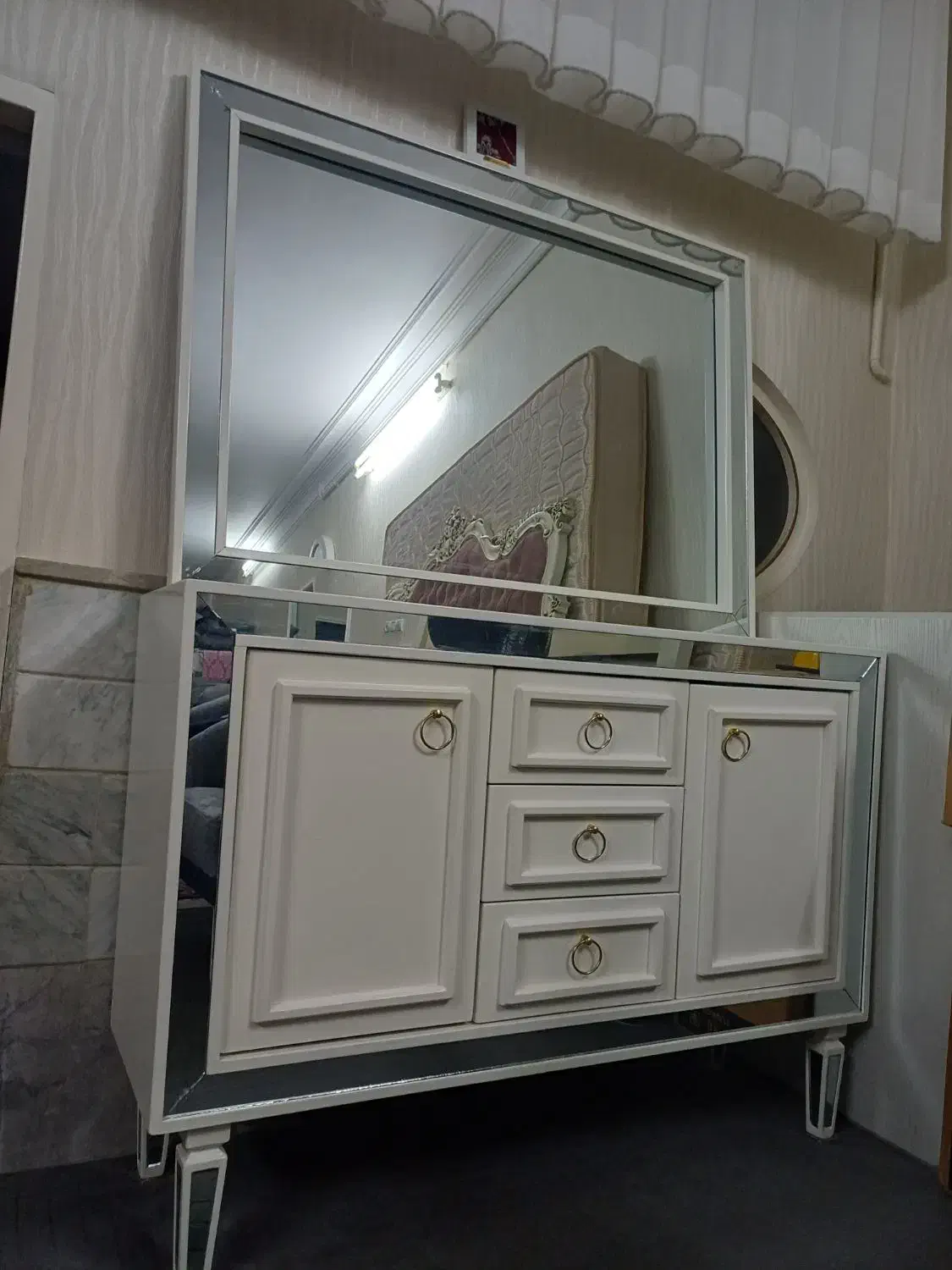 آینه و کنسول|بوفه، ویترین، کنسول|قم, منبع آب|دیوار