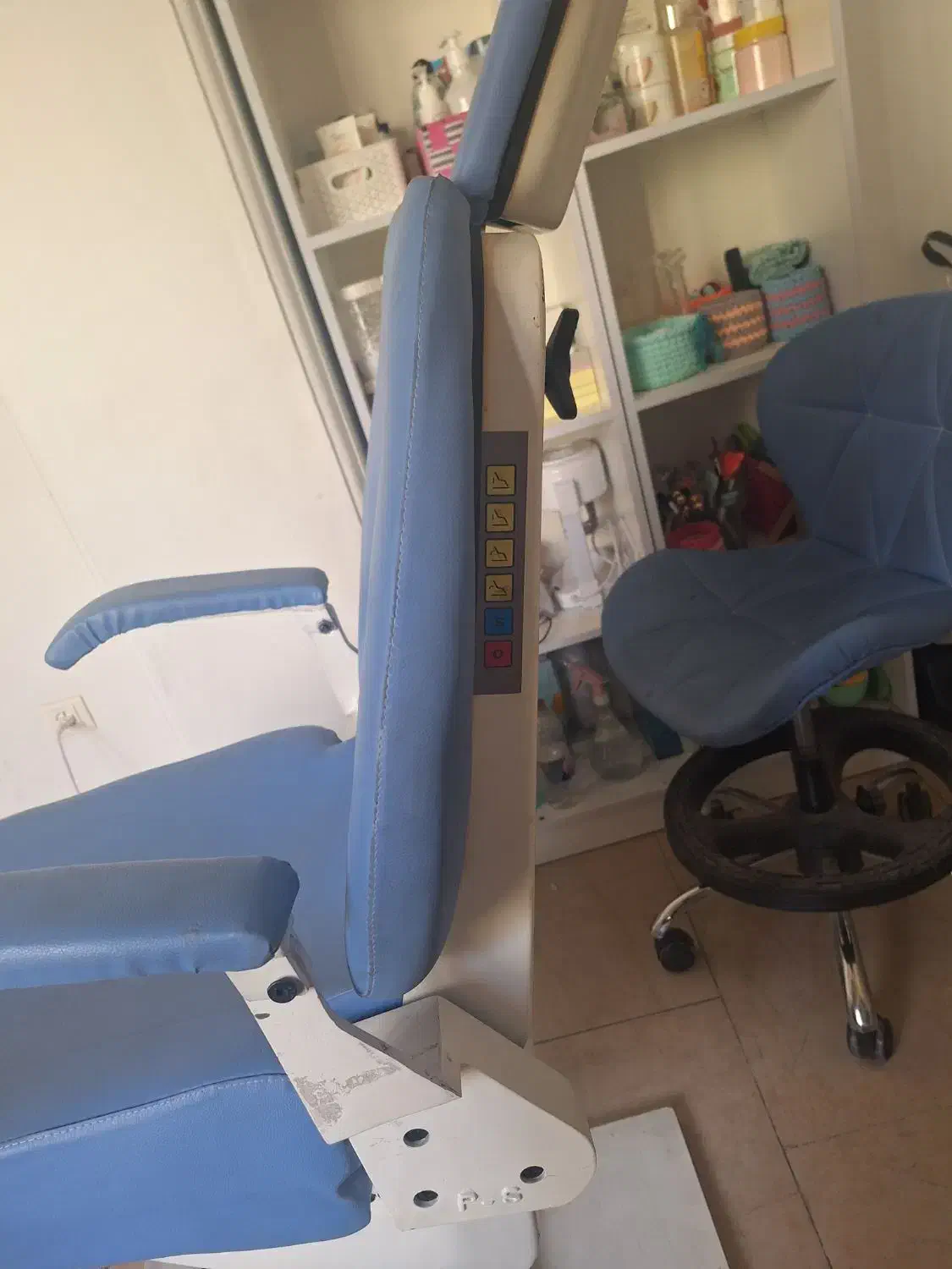 تخت برقی مدل صندلی زیبایی طرح یونیت|آرایشگاه و سالن‌های زیبایی|تهران, سردارجنگل|دیوار