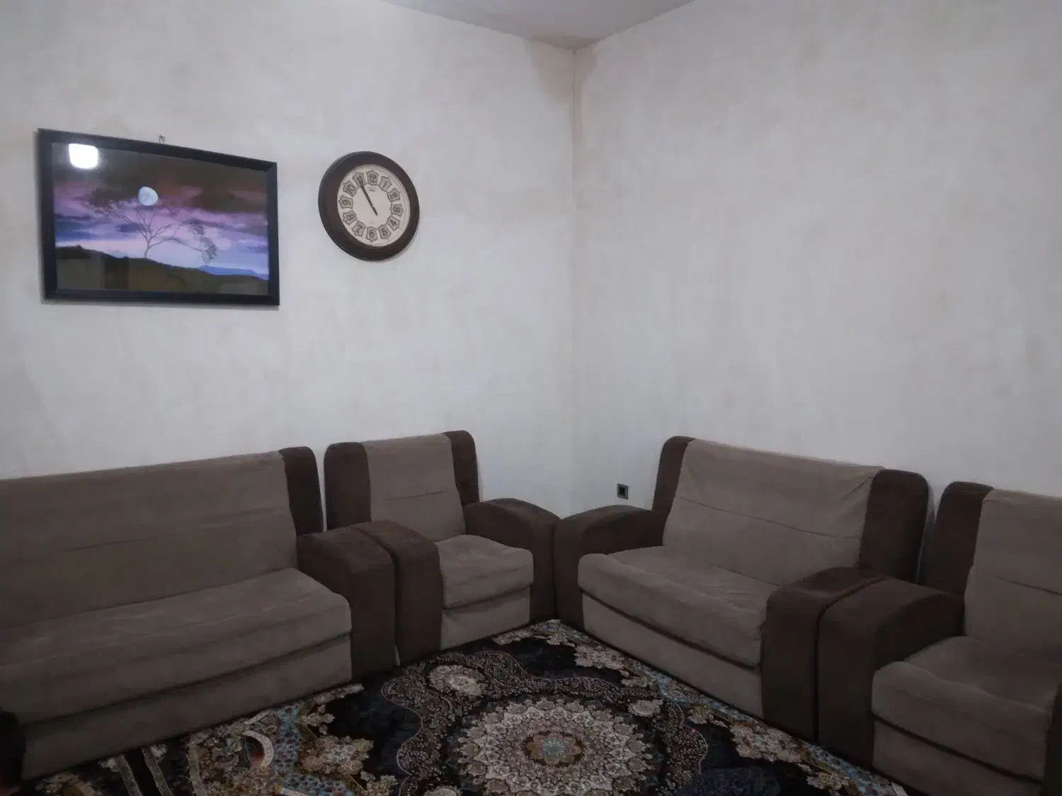 مبل ۷ نفره  محکم و تمیز|مبلمان خانگی و میز عسلی|سرپل ذهاب, |دیوار