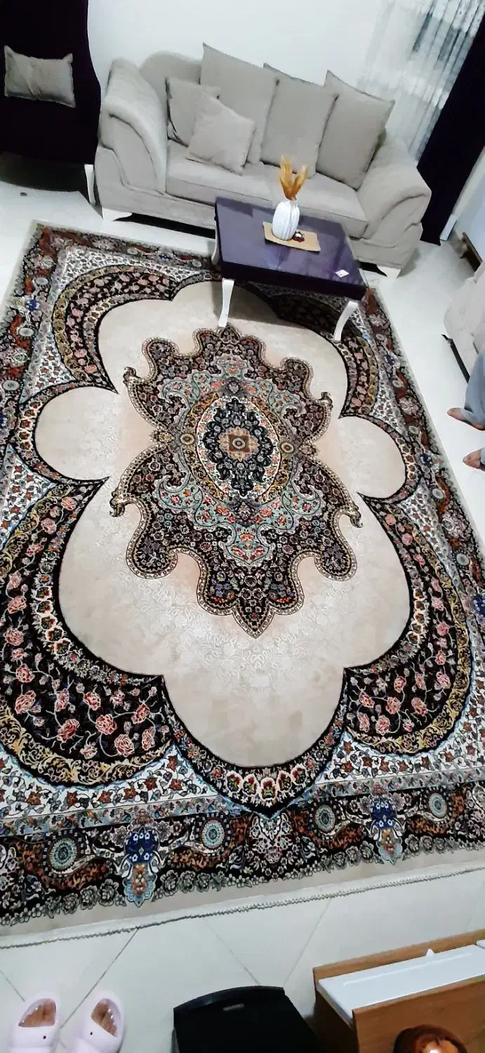 ۷۰۰ شانه ۲۷۰۰ تراکم تمام نخ|فرش|قرچک, میرزائی شمالی|دیوار