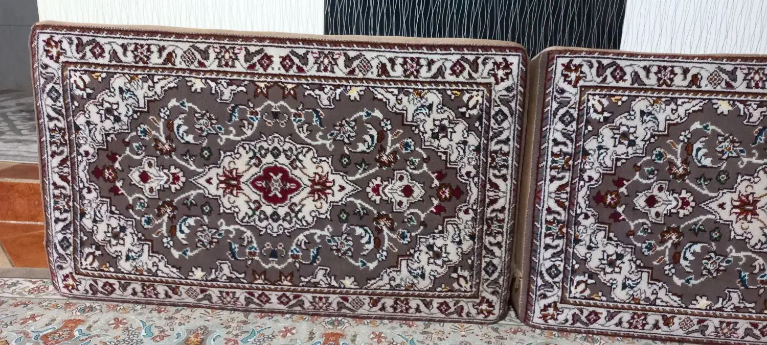 یک جفت پشتی|پشتی|قدس, شهرقدس|دیوار