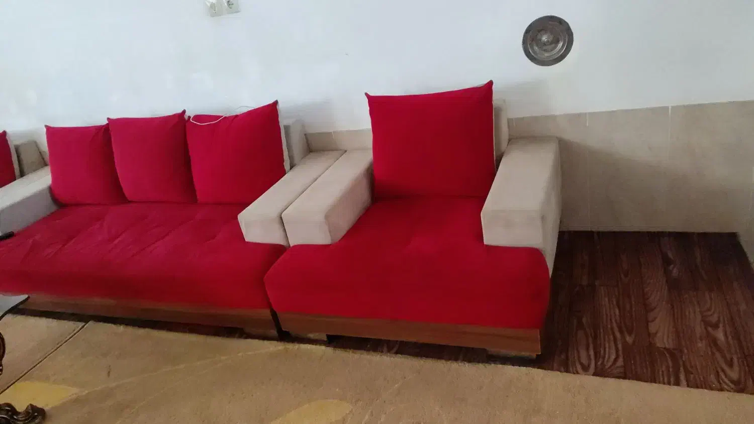 مبل دست دوم|مبلمان خانگی و میز عسلی|شیراز, قلعه نو|دیوار