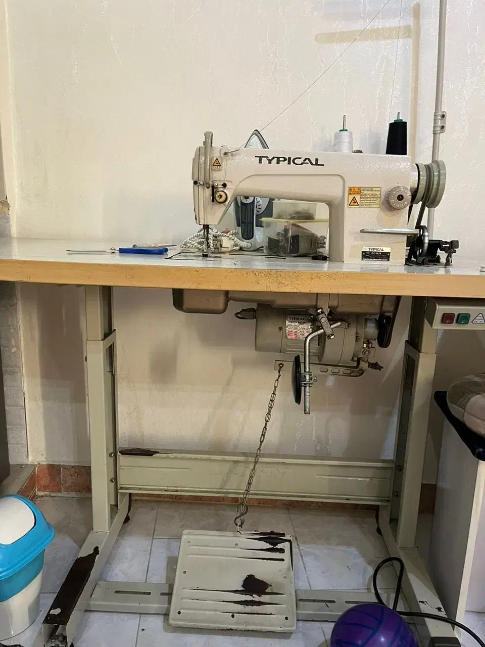 راسته دوز صنعتی|چرخ خیاطی و ریسندگی|رشت, حمیدیان|دیوار